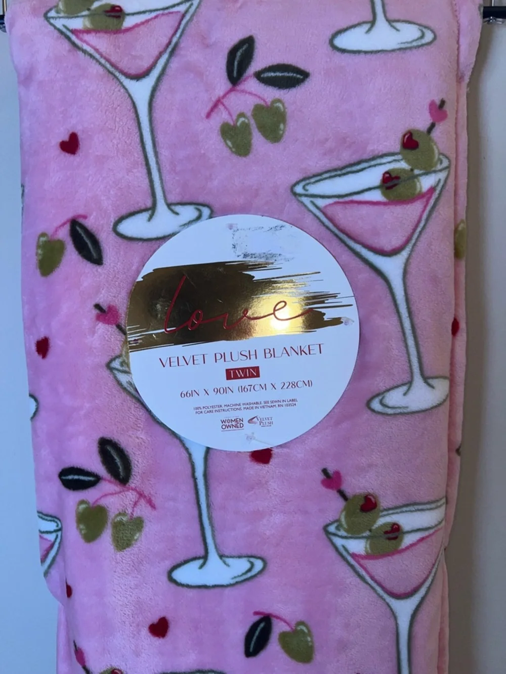 Love‎ Velvet Plush Blanket Twin Pink Martini Print 66x90 NWT